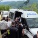 I shoqëruar nga policia e burgut, Meta takohet me familjarët pas ceremonisë mortore dhe niset drejt qelisë
