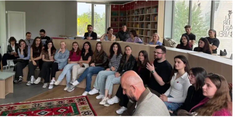 Edukimi për Median dhe Informacionin po avancon në shkollat shqiptare