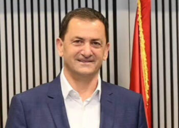 💥Super vjedhje në Himarë/ Vangjel Tavo i jep 250 milion lek tenderin pa garë vëllait të ish-deputetit socialist