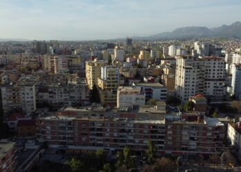Inflacioni arrin në 3%: qiratë, ushqimet dhe transporti e çojnë në nivel rekord