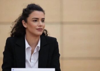 Ish-sekretarja e PD-së kritikon protestën: Edi Rama nuk largohet me lojën e pistë, koha do ta nxjerrë jashtë