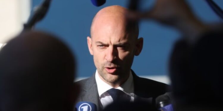 Izraeli vazhdon sulmet në Liban, Franca: Respektoni marrëveshjen e armëpushimit