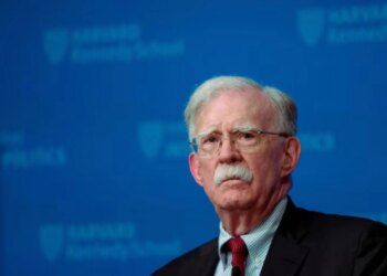 John Bolton do pranojë fajësinë pas marrëveshjes me autoritetet për ndarjen e informacioneve klasifikuara me vajzën dhe gruan