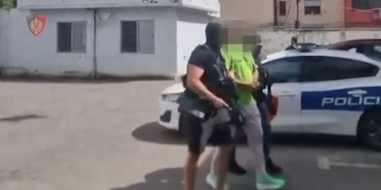 Kapet në Kurbin 54-vjeçari, dënuar mbi 7 vite burg për trafikim droge dhe kanosje; pritet ekstradimi në Itali