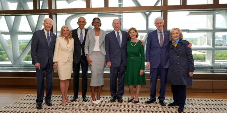 Katër ish-presidentë amerikanë në inaugurimin e Qendrës Presidenciale të Obamës; munguan kritikat e ashpra ndaj Trumpit