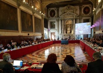 Komisioni i Venecias vlerëson pozitivisht projektligjin për financimin e partive politike; sugjerohen disa rregullime