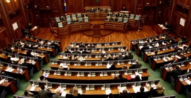 Kosova voton sot — zgjedhjet parlamentare të treta brenda 16 muajsh