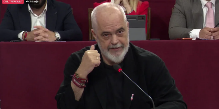 Kryeministri Rama: Kam tri ditë pyetem; Shqipëria nuk kthehet në nivelin e Golemit, projekti shërben edhe fëmijëve tuaj