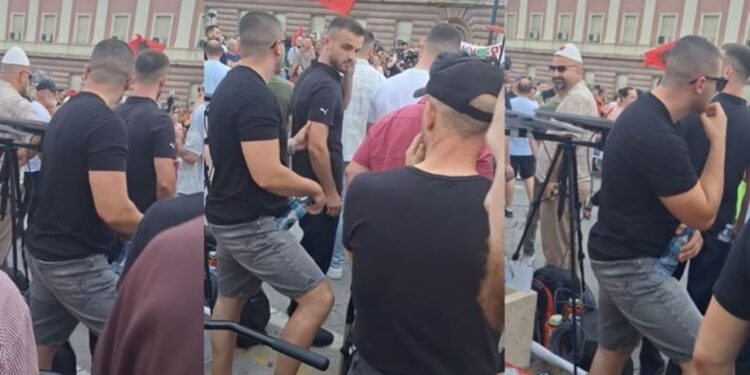Kush është i lejuar të flasë në protestën para kryeministrisë? Avokati tregon prapaskenat e organizimit të tubimeve