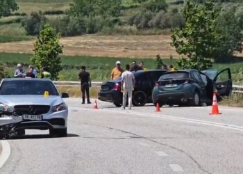 LAJM I FUNDIT/ Aksident i rëndë në Levan-Tepelenë, përplasen 5 automjete; disa të plagosur