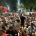 LIVE: Dita e 31-të e tubimit në Tiranë — Protestuesit vijojnë marshimin dhe ndryshojnë itinerarin drejt selisë së PD-së