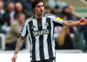Lamtumirë Sandro Tonali? Gjiganti i Premier League përgatit 100 milionë euro për mesfushorin italian
