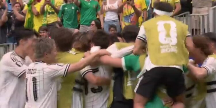 Live Brazil-Japoni: Shtangen Seleçaot, aziatikët kalojnë të parët në avantazh (Video)