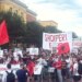 Live/ Dita 12-të e protestës, qytetarët mblidhen para Kryeministrisë me pankarta: Nuk i ke larë hesapet me studentët