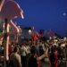 Live/ Dita e 26-të e protestës, qytetarët marshojnë në kryeqytet dhe ulen këmbëkryq para Parlamentit; Shqipëria kërkon revolucion