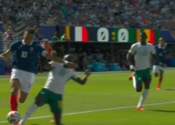 Live Francë-Senegal: Pretendime për penallti nga Gjelat, VAR mban anën e afrikanëve (Video)