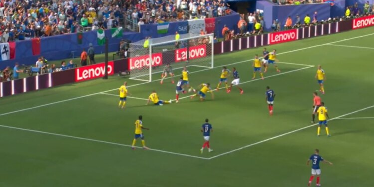 Live Francë-Suedi/ Zhbllokohet më në fund sfida, Mbappe shënon në fund të pjesës së parë (Video)