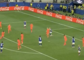 Live Holandë-Japoni/ Avantazhi portokalli zgjat shumë pak, aziatikët barazojnë (Video)