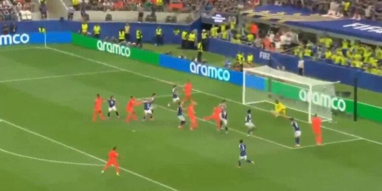 Live Holandë-Japoni/ Tulipanët në kërkim të avantazhit, portieri i aziatikëve i mohon Mallen dy herë (Video)