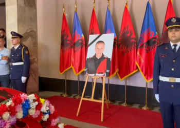 Lot e trishtim, nisin homazhet për policin hero të vrarë në krye të detyrës gjatë aksionit në Maliq