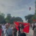 Mbyllet pas katër orësh protesta e shtatë në Tiranë kundër investimit në Zvërnec, çfarë kërkojnë tubuesit
