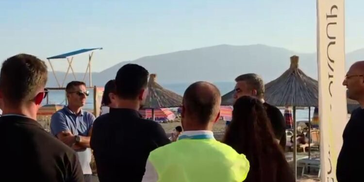 Ministri Gonxhe inspekton plazhet e Vlorës: Të respektohet hapësira publike, zero tolerancë për abuzuesit