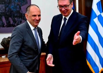 Ministri grek i Mbrojtjes në Beograd: Greqia aleat besnik i Serbisë, qëndrimi i Athinës për Kosovën i pandryshuar