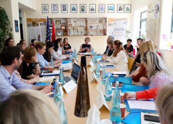 Ministrja Sala bashkëbisedon me fëmijët për risitë e Agjendës Kombëtare të Drejtave të Fëmijëve 2027-2030