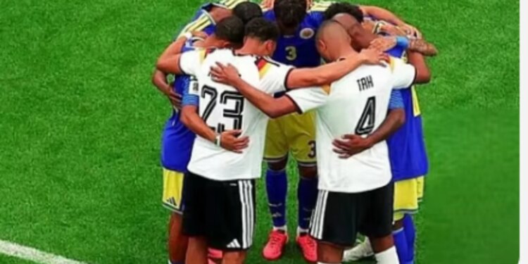 Momenti më prekës i Botërorit: Gjermania dhe Curaçao luten së bashku pas ndeshjes (VIDEO)