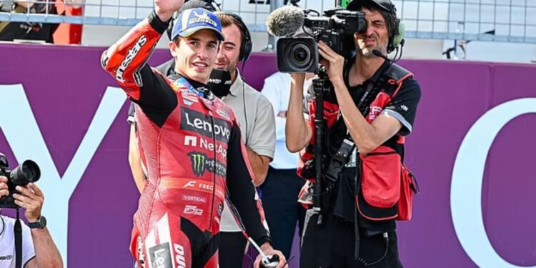 MotoGP në Hungari: Marc Marquez dominon Garën Sprint, Bezzecchi i treti