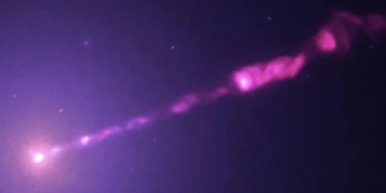 NASA vëzhgon me rreze X vrimën e zezë të parë të fotografuar ndonjëherë, zbulon detaje mahnitëse nga M87