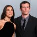 Në Londër kurorëzohen Dua Lipa dhe Callum Turner, festa madhështore e dasmës do të mbahet në Siçili
