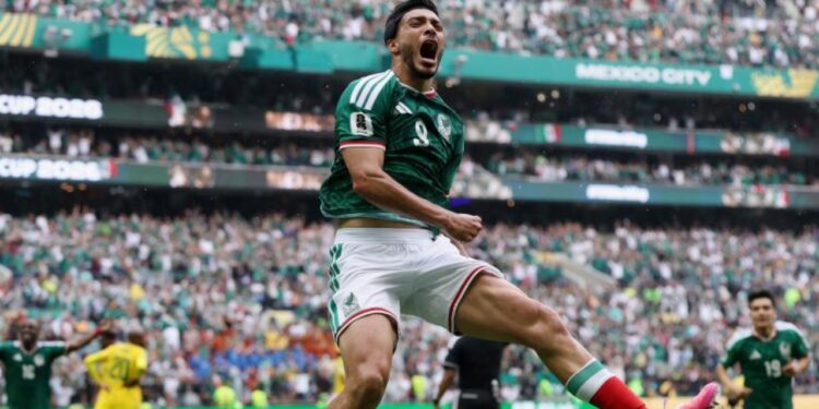 Nga jeta në fije të perit te goli në Botëror, historia unike e sulmuesit Meksikan Raul Jimenez
