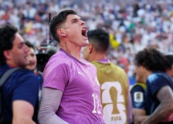 Nga varfëria ekstreme heroi paraguajan Orlando Gill shiti fanellat, këpucët për ushqyer djalin; dje eliminoi Gjermaninë nga Botërori