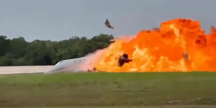 Ngjarje e rëndë: Avion amerikan shpërthen gjatë uljes emergjente në Republikën Dominikane, humbin jetën dy persona