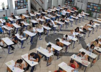 Numri i maturantëve në qarkun e Elbasanit bie ndjeshëm në Provimin e Gjuhës së Huaj për Maturën Shtetërore