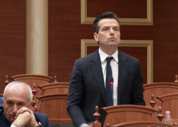 O Bido si e katandis veten kështu? Drejtuesja qorton Shehajn: Këtu s’ka palaço e legena, kërkoje diku tjetër