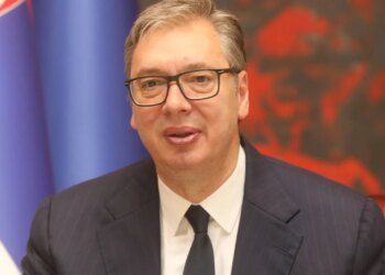 Pas protestave masive në Beograd, Vuçiç njofton dorëheqjen brenda muajsh; SNS do të zbulojë platformën zgjedhore