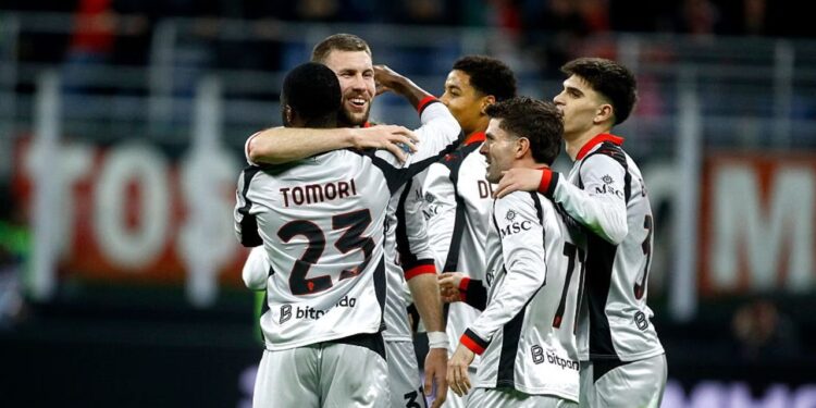 Pas refuzimeve dhe dështimeve në seri, Milani përfundon në gjurmët e ish-trajnerit të Manchester United