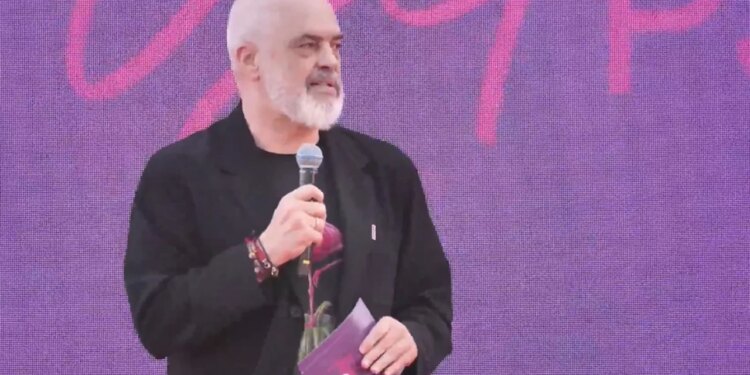 Patronazhistët thonë do na hidhen në fyt flamingot; Rama kujton legjendën e Rozafës: ndërtojmë ditën prishin natën
