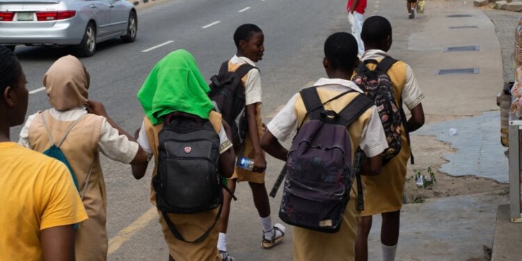 Persona të armatosur sulmojnë një shkollë në Nigeri, marrin peng disa nxënës ndërsa po zhvillonin provimet