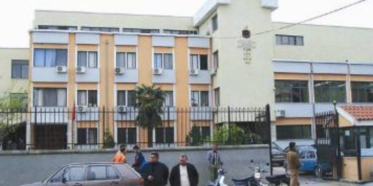 Përvetësuan prona 5 mln euro me dokumente false, Prokuroria Vlorës sekuestron 1600 m2 tokë arë, 1900 m2 ullishte