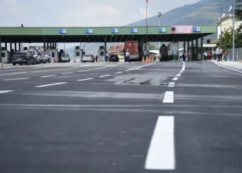 Po patrullonte pranë pikës kufitare të Morinës kur makina përplasi për vdekje policin 59-vjeçar