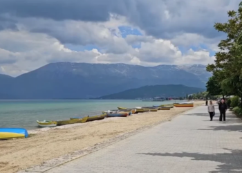 Pogradeci pret turistët: qyteti buzë liqenit hap sezonin me turizëm kulturor dhe aktivitete verore