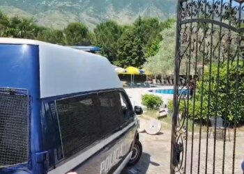Policia e Gjirokastrës reagon lidhur me 15-vjeçarin e mbytur në pishinë: Dyshohet se pësoi infarkt