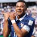 Predhë me këmbën e dobët, Kylian Mbappe i pandalshëm, vetëm tre hapa nga froni i Botërorit
