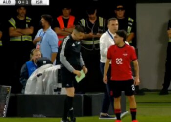 Preferoi fanellën kuqezi, Luis Hasa bën debutimin për herë të parë me Kombëtaren Shqiptare në fanelë kuqezi (VIDEO)