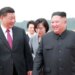 Presidenti Xi Jinping viziton Korenë e Veriut; pritet me ceremoni dhe të shtëna topi nga Kim Jong Un