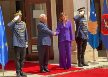 Presidenti i Këshillit Evropian vijon vizitën në Ballkanin Perëndimor, Costa mbërrin në Kosovë, takohet me presidenten në detyrë