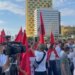 Protesta e tretë në Tiranë për Zvërncein, qytetarët marshojnë nga sheshi Skënderbej te Ministria e Brendshme dhe Kryeministria